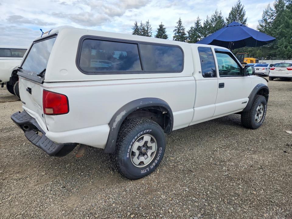 71495986 :رقم المزاد ، 1GCCT19W7Y8245442 vin ، 2000 Chevrolet S Truck مزاد بيع