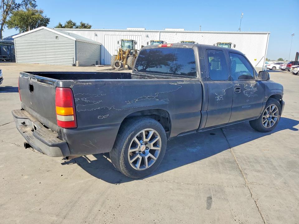 70894236 :رقم المزاد ، 2GCEC19V821190039 vin ، 2002 Chevrolet Silverado مزاد بيع