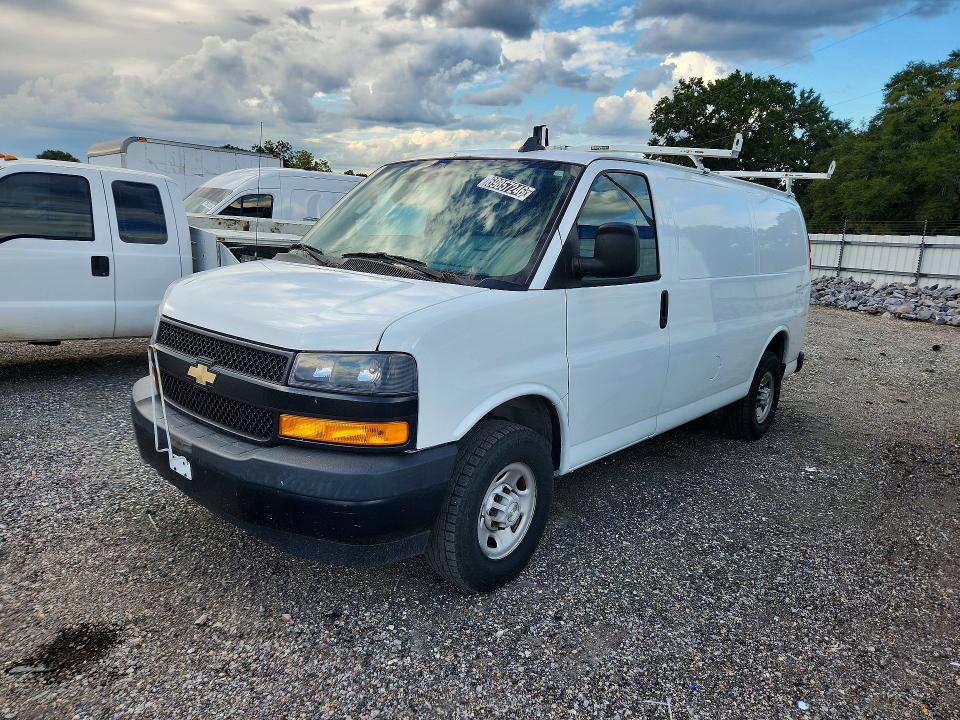 Auction sale of the 2022 Chevrolet Express G2500, vin: 1GCWGAFP1N1164794, lot number: 69857246