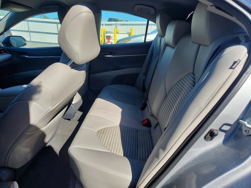 71173636 :رقم المزاد ، 4T1G11AK4MU602279 vin ، 2021 Toyota Camry مزاد بيع