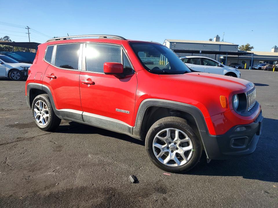 2015 Jeep Renegade მანქანა იყიდება აუქციონზე, vin: ZACCJBBT2FPB45475, აუქციონის ნომერი: 71768716