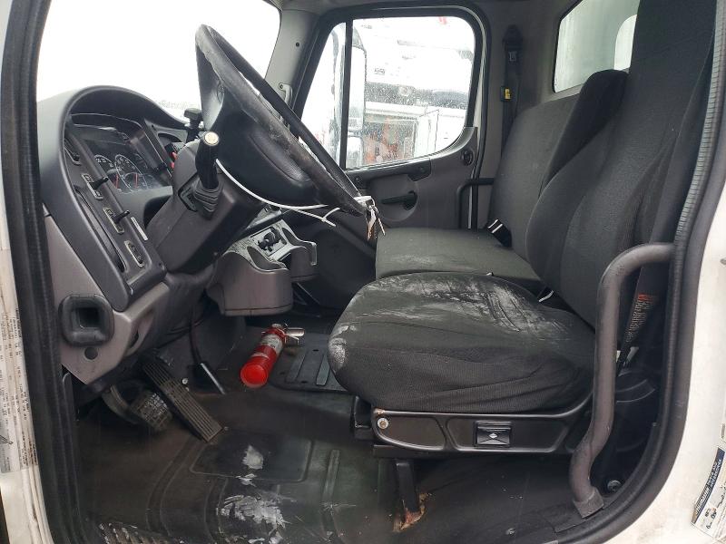Продажа на аукционе авто 2013 Freightliner M2, vin: 1FVACWDTXDHFH3663, номер лота: 71402936