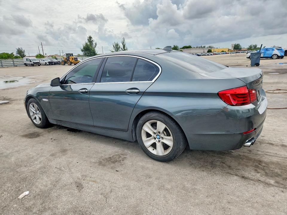 2011 Bmw 528 მანქანა იყიდება აუქციონზე, vin: WBAFR1C58BC740102, აუქციონის ნომერი: 71288776