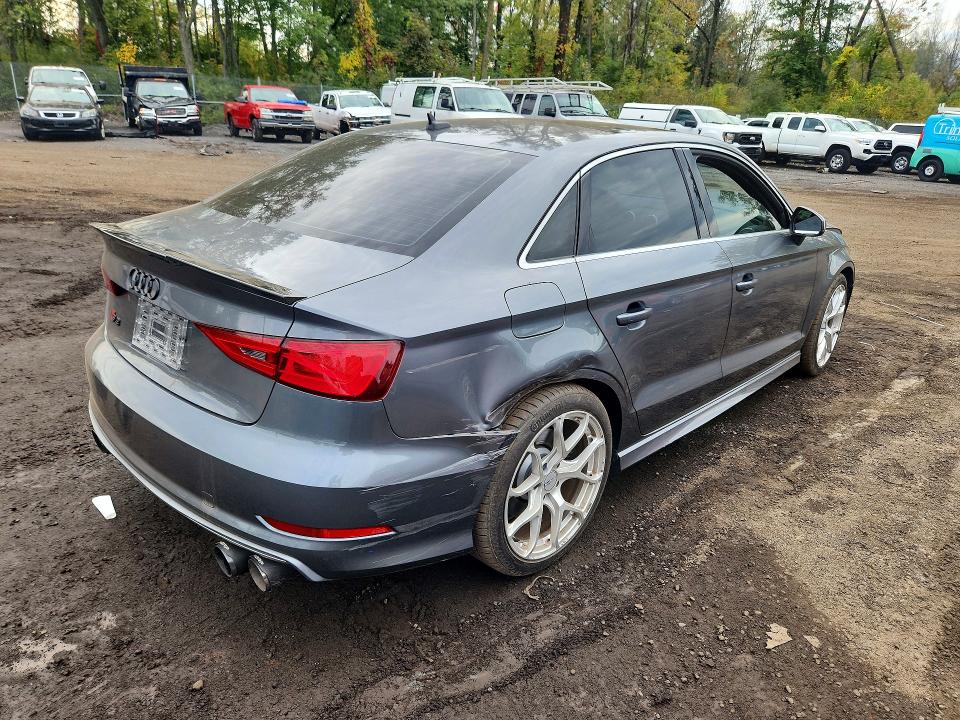 Продаж на аукціоні авто 2015 Audi S3, vin: WAUBFGFF1F1129683, номер лоту: 70914476