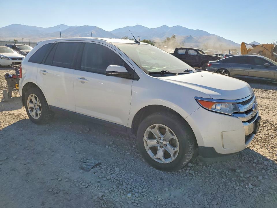 2014 Ford Edge მანქანა იყიდება აუქციონზე, vin: 2FMDK3JC8EBB86250, აუქციონის ნომერი: 69464136