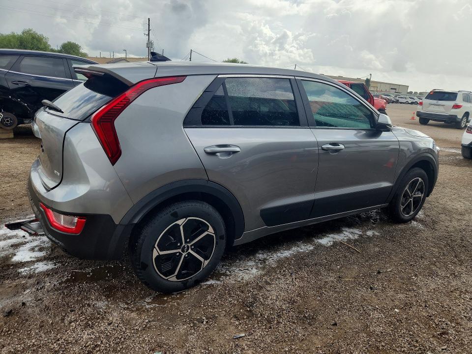71147756 :رقم المزاد ، KNDCP3LE2T5361786 vin ، 2026 Kia Niro مزاد بيع