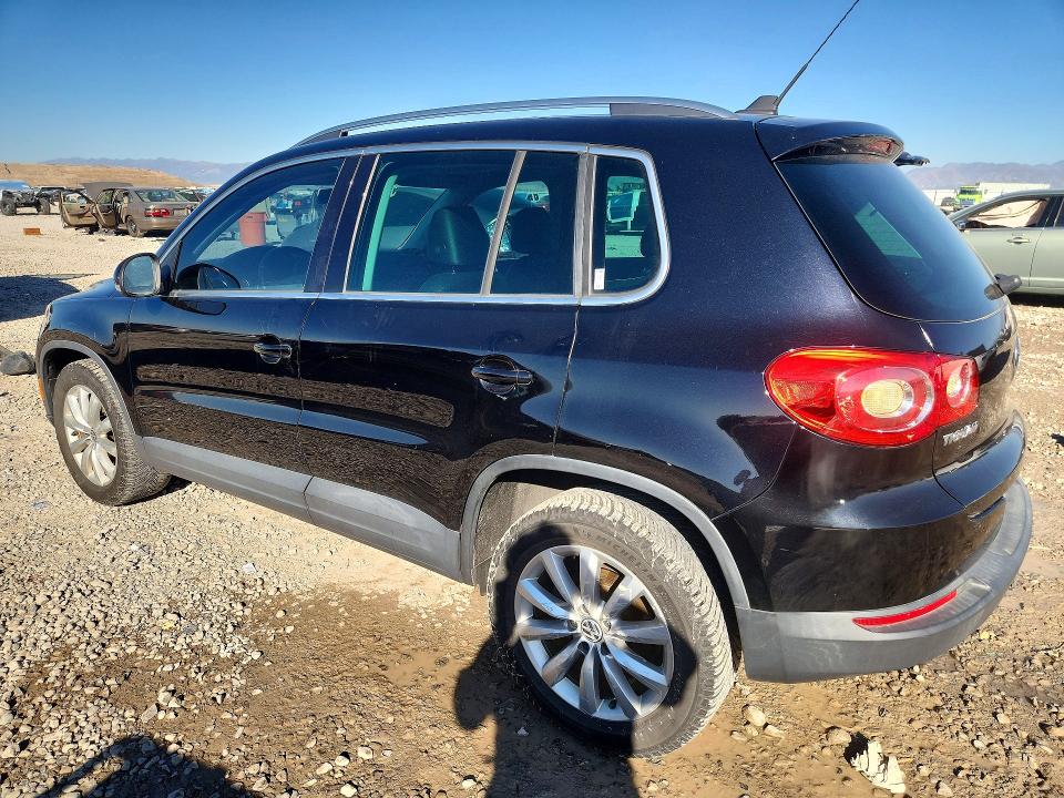 71504036 :رقم المزاد ، WVGAV7AX0BW555892 vin ، 2011 Volkswagen Tiguan مزاد بيع