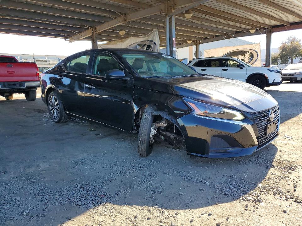 Продажа на аукционе авто 2025 Nissan Altima, vin: 1N4BL4DW8SN412782, номер лота: 72247146