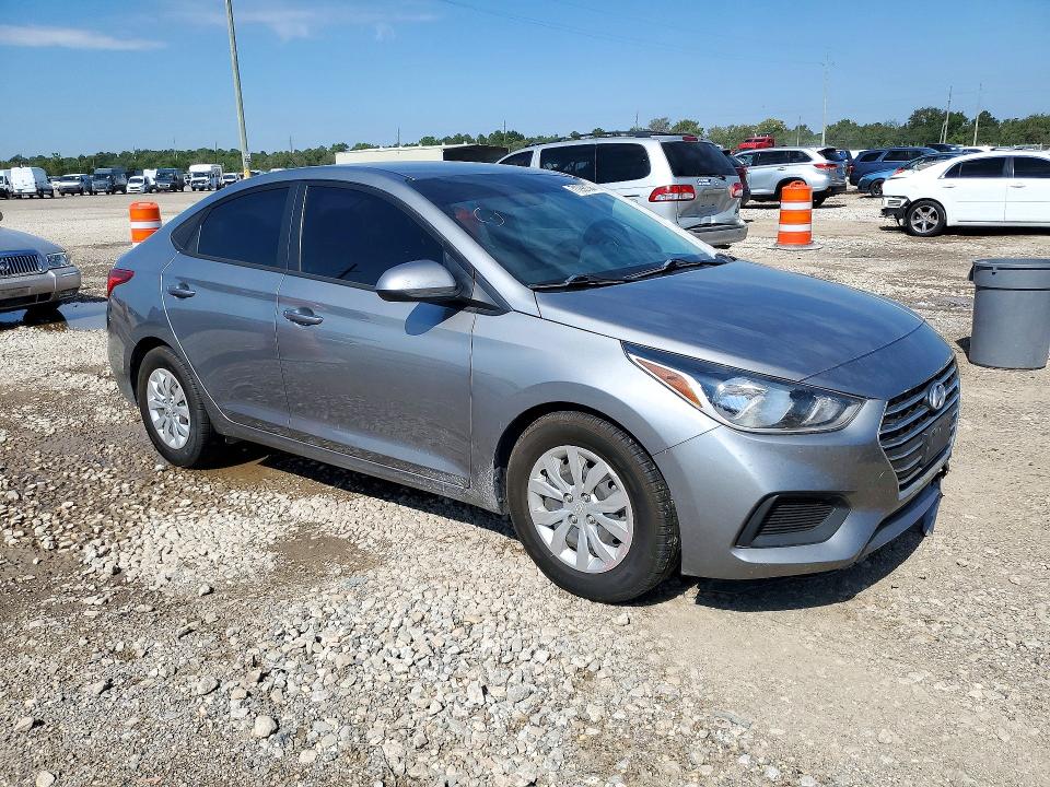 2021 Hyundai Accent მანქანა იყიდება აუქციონზე, vin: 3KPC24A6XME137171, აუქციონის ნომერი: 71292136