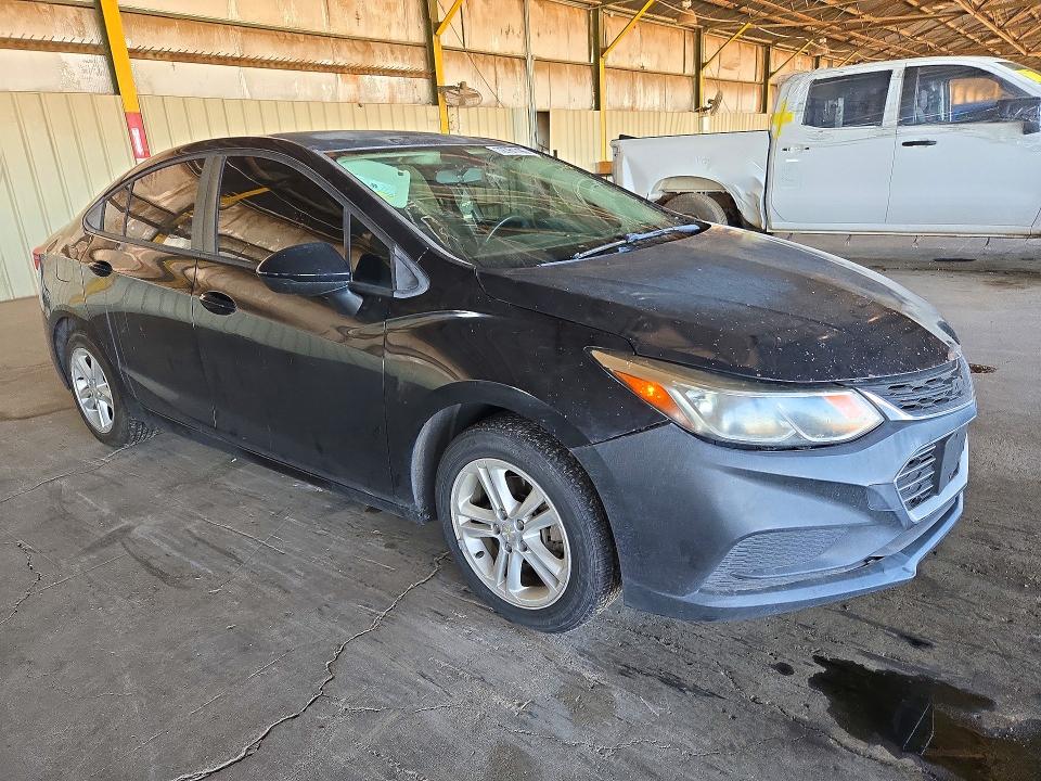 72761796 :رقم المزاد ، 1G1BC5SM2J7178944 vin ، 2018 Chevrolet Cruze مزاد بيع