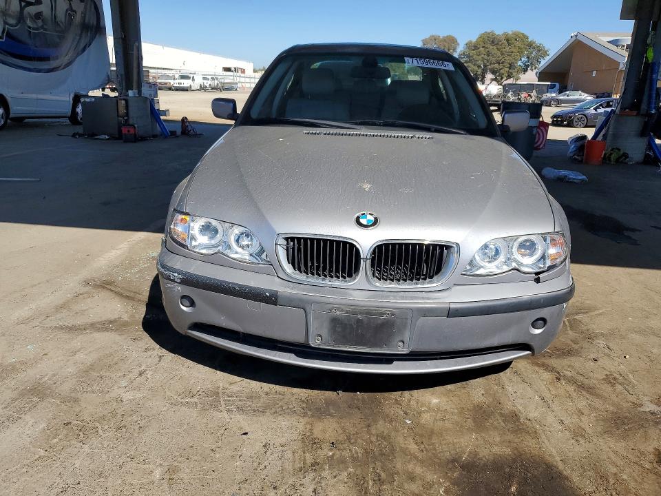 71596666 :رقم المزاد ، WBAAZ334X3KP81285 vin ، 2003 Bmw 325 مزاد بيع