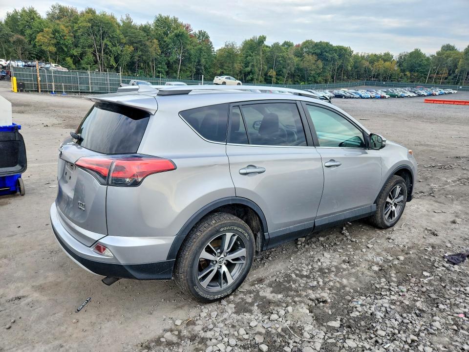 Продажа на аукционе авто 2016 Toyota Rav4, vin: 2T3RFREV4GW458984, номер лота: 69408466