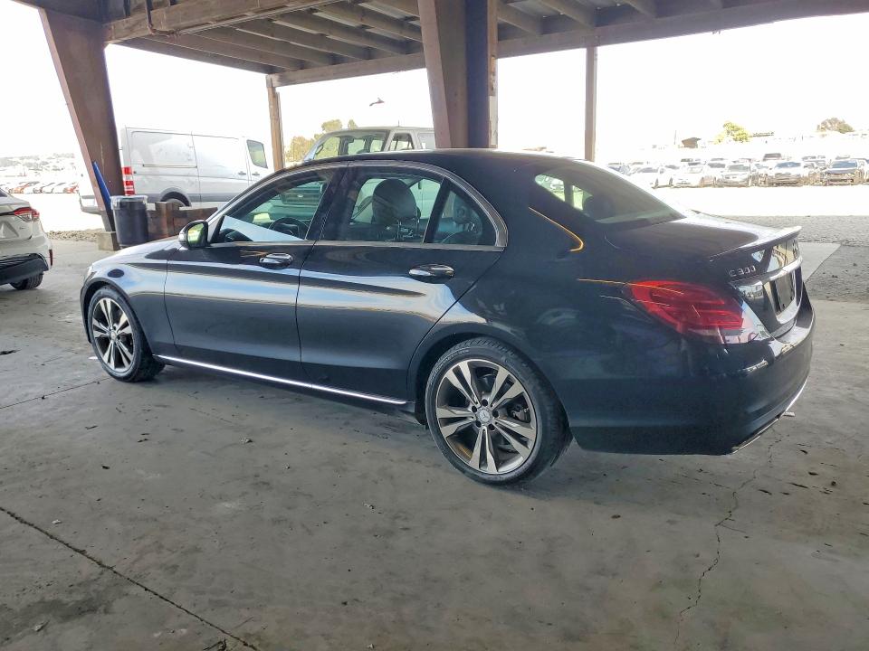 71713176 :رقم المزاد ، 55SWF4JB1FU064332 vin ، 2015 Mercedes-benz C مزاد بيع