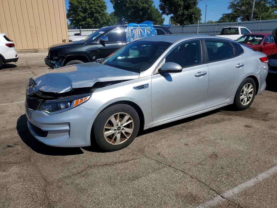 2016 Kia Optima მანქანა იყიდება აუქციონზე, vin: 5XXGT4L39GG023823, აუქციონის ნომერი: 70504146