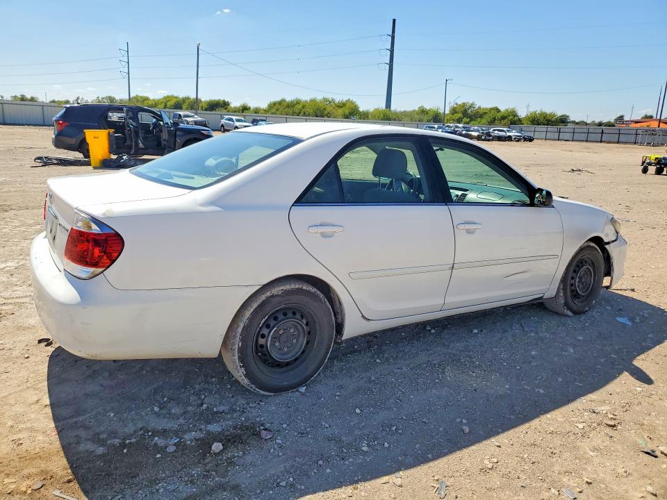 2005 Toyota Camry მანქანა იყიდება აუქციონზე, vin: 4T1BE32K95U393230, აუქციონის ნომერი: 71744296