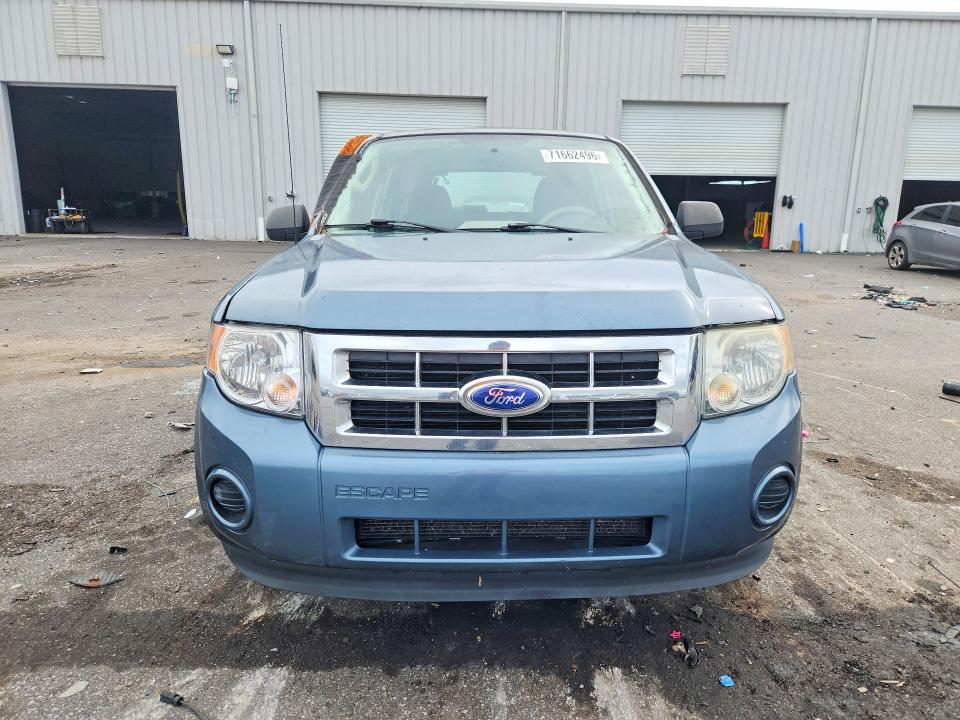 71662496 :رقم المزاد ، 1FMCU0C73BKC16292 vin ، 2011 Ford Escape مزاد بيع