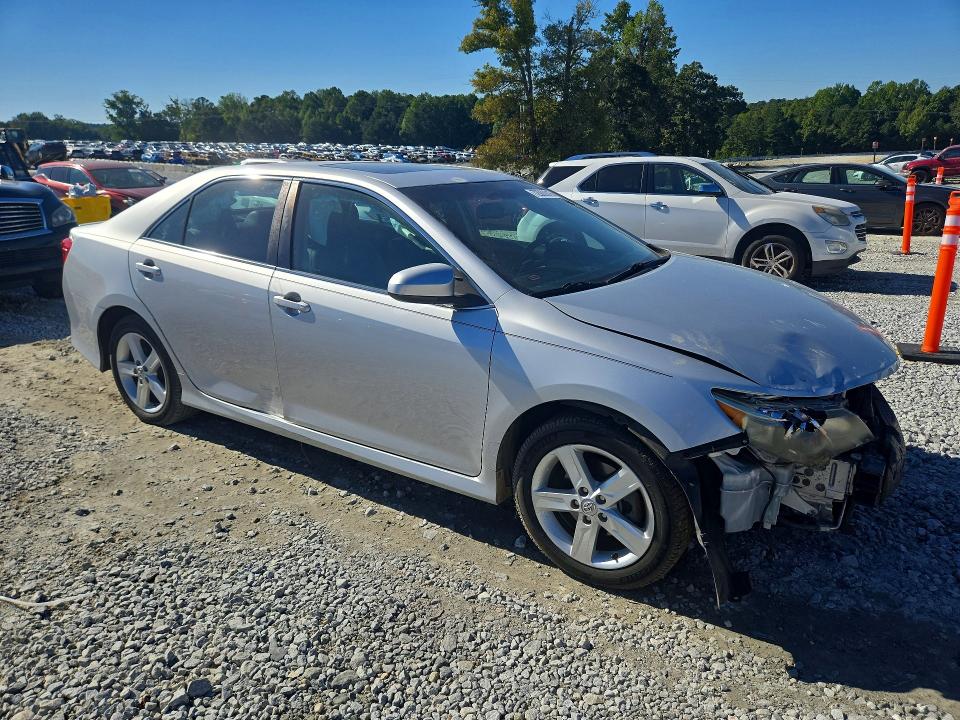 72000016 :رقم المزاد ، 4T1BF1FK0EU773035 vin ، 2014 Toyota Camry مزاد بيع