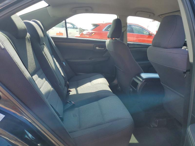71235836 :رقم المزاد ، 4T1BF1FK6FU899286 vin ، 2015 Toyota Camry مزاد بيع
