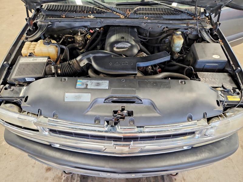71412136 :رقم المزاد ، 1GNEK13ZX2J220136 vin ، 2002 Chevrolet Tahoe مزاد بيع
