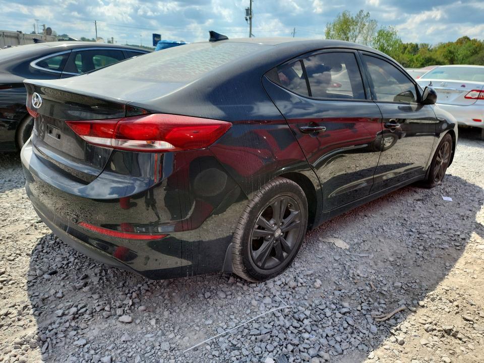Продажа на аукционе авто 2018 Hyundai Elantra, vin: 5NPD84LF3JH241136, номер лота: 71098046