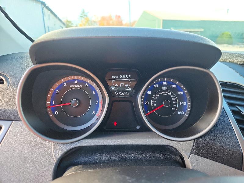 72740876 :رقم المزاد ، KMHDH4AE9FU248191 vin ، 2015 Hyundai Elantra مزاد بيع