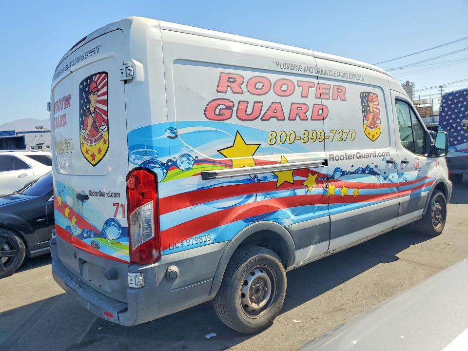 70379726 :رقم المزاد ، 1FTYR2CM2GKA95212 vin ، 2016 Ford Transit مزاد بيع