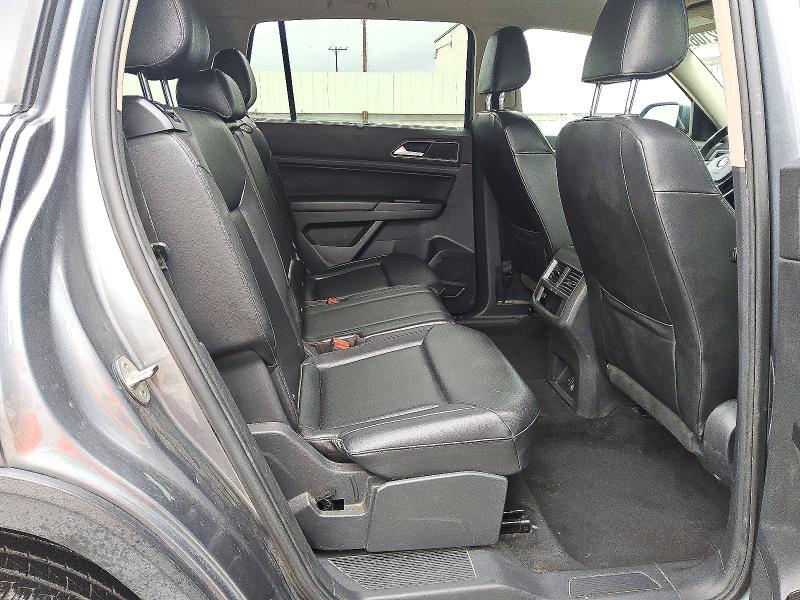 72402106 :رقم المزاد ، 1V2CR2CA8JC529729 vin ، 2018 Volkswagen Atlas مزاد بيع