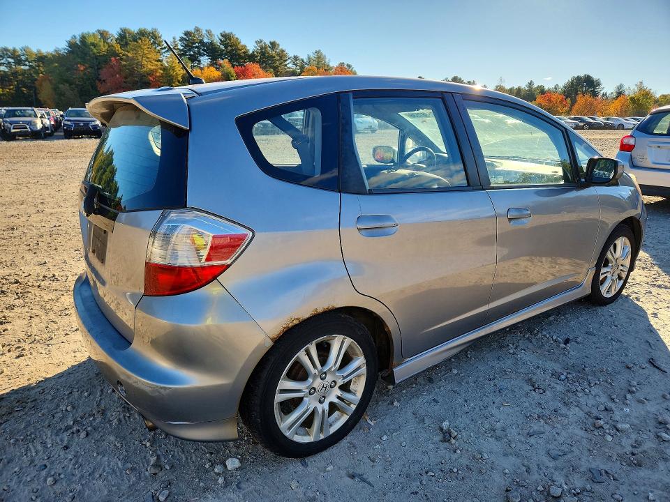2010 Honda Fit მანქანა იყიდება აუქციონზე, vin: JHMGE8H46AS007304, აუქციონის ნომერი: 72887536