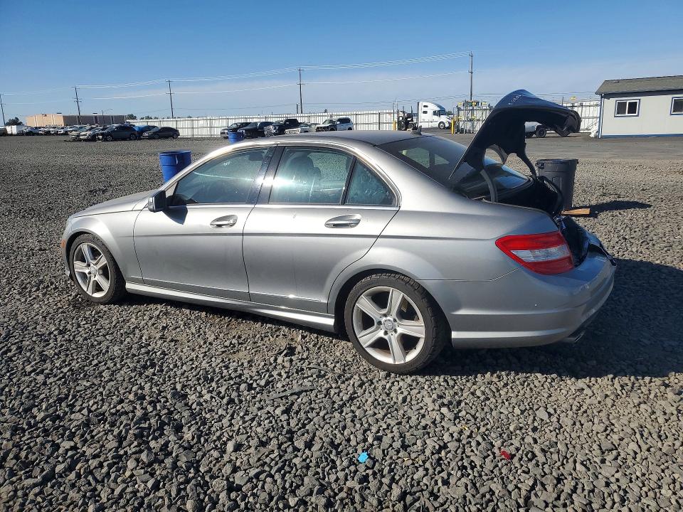 2010 Mercedes-benz C მანქანა იყიდება აუქციონზე, vin: WDDGF8BB4AR111101, აუქციონის ნომერი: 71642446