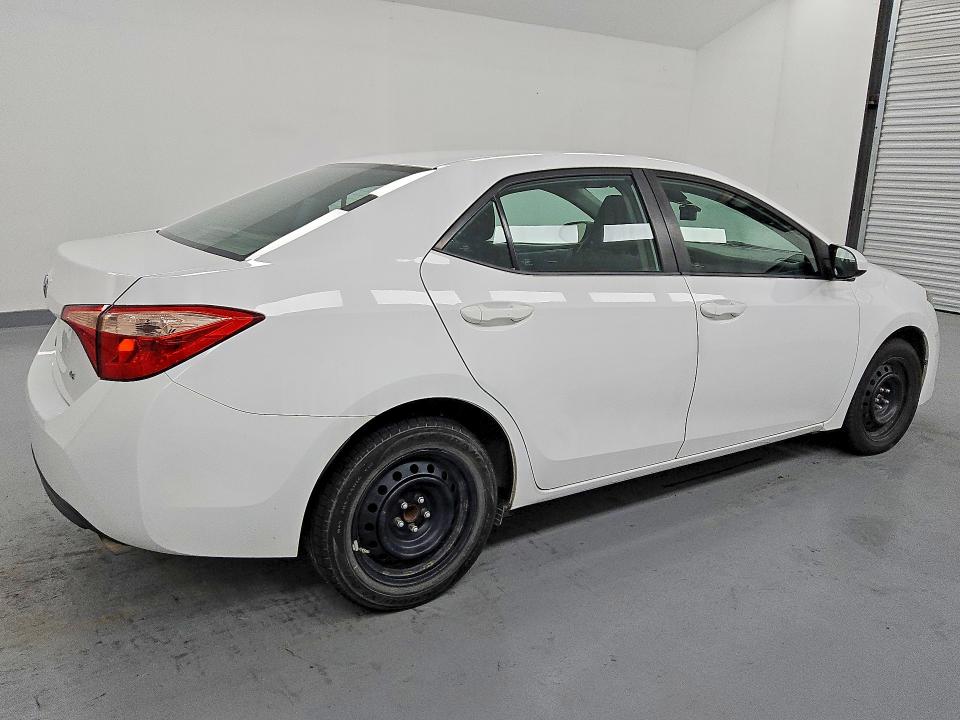 Продажа на аукционе авто 2018 Toyota Corolla, vin: 2T1BURHE6JC101990, номер лота: 71353126