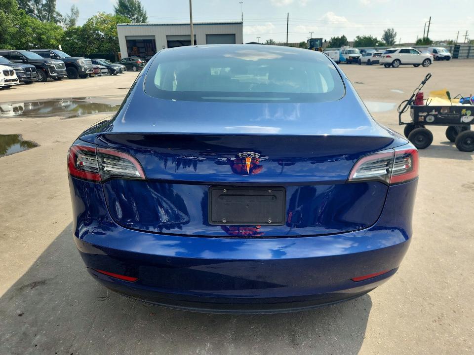 Продажа на аукционе авто 2022 Tesla Model 3, vin: 5YJ3E1EA9NF288499, номер лота: 72176086