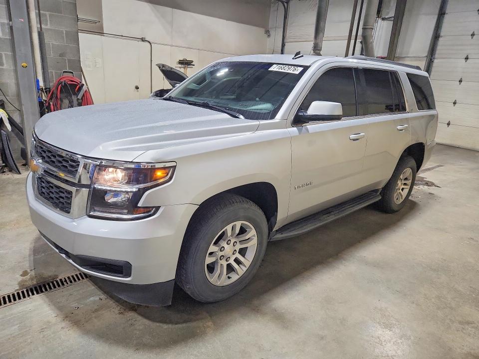 71682976 :رقم المزاد ، 1GNSKBKC6FR181591 vin ، 2015 Chevrolet Tahoe مزاد بيع