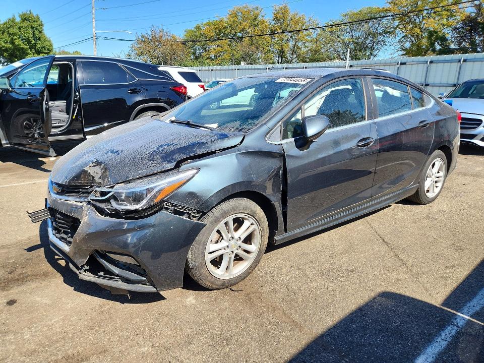 72044956 :رقم المزاد ، 1G1BD5SM0J7116925 vin ، 2018 Chevrolet Cruze مزاد بيع