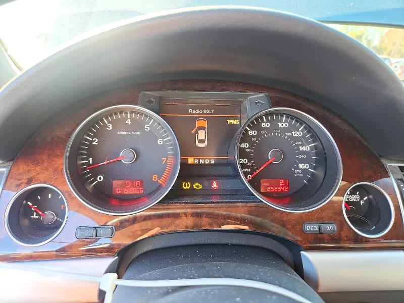 Продажа на аукционе авто 2010 Audi A8, vin: WAURVAFA1AN007328, номер лота: 72595326