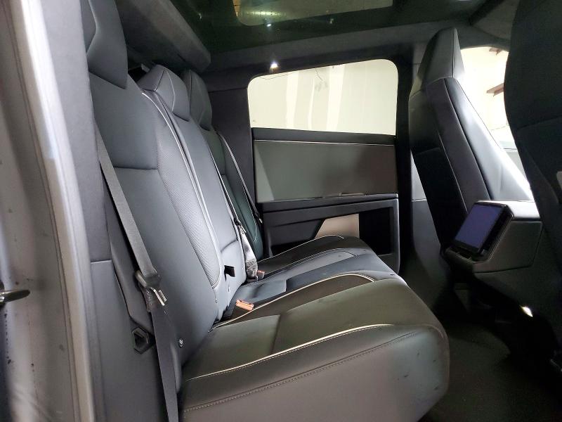 Продажа на аукционе авто 2025 Tesla Cybertruck, vin: 7G2CEHED2SA074401, номер лота: 72402236