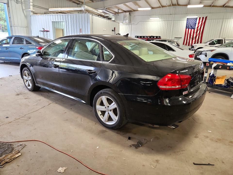 2014 Volkswagen Passat მანქანა იყიდება აუქციონზე, vin: 1VWBS7A36EC110512, აუქციონის ნომერი: 72321616