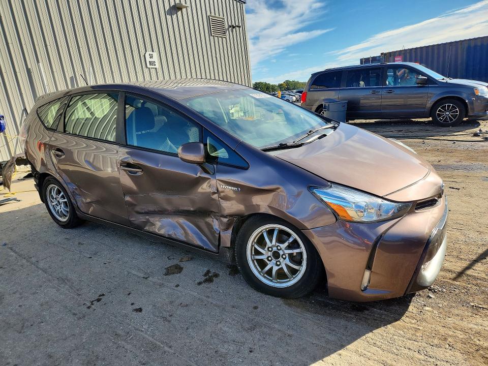 Продажа на аукционе авто 2015 Toyota Prius V, vin: JTDZN3EU8FJ025902, номер лота: 71421336