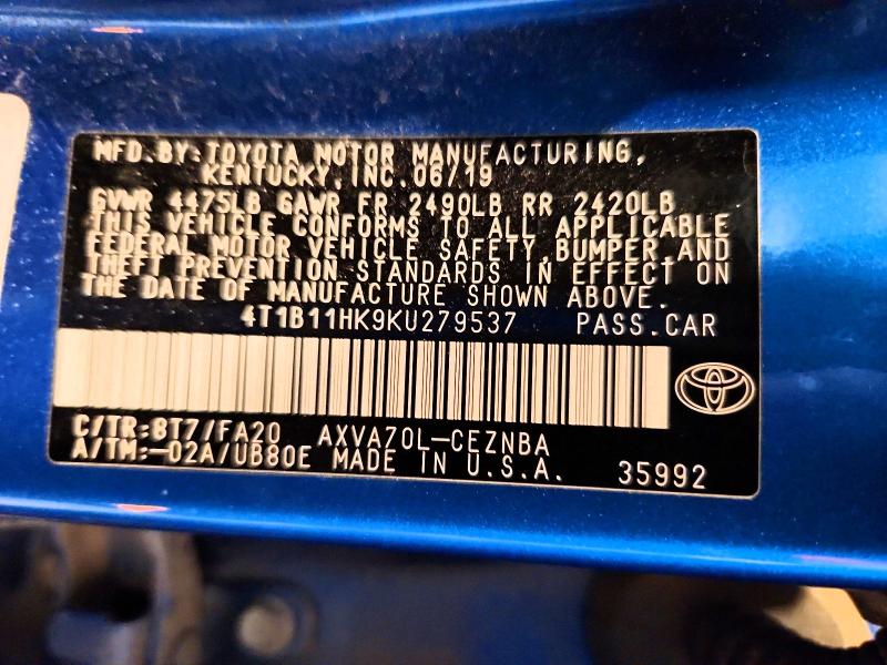 71379836 :رقم المزاد ، 4T1B11HK9KU279537 vin ، 2019 Toyota Camry مزاد بيع