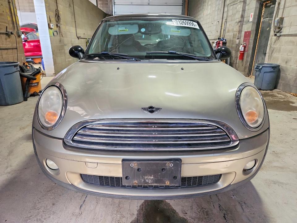 2007 Mini Cooper მანქანა იყიდება აუქციონზე, vin: WMWMF33577TU62392, აუქციონის ნომერი: 71269996