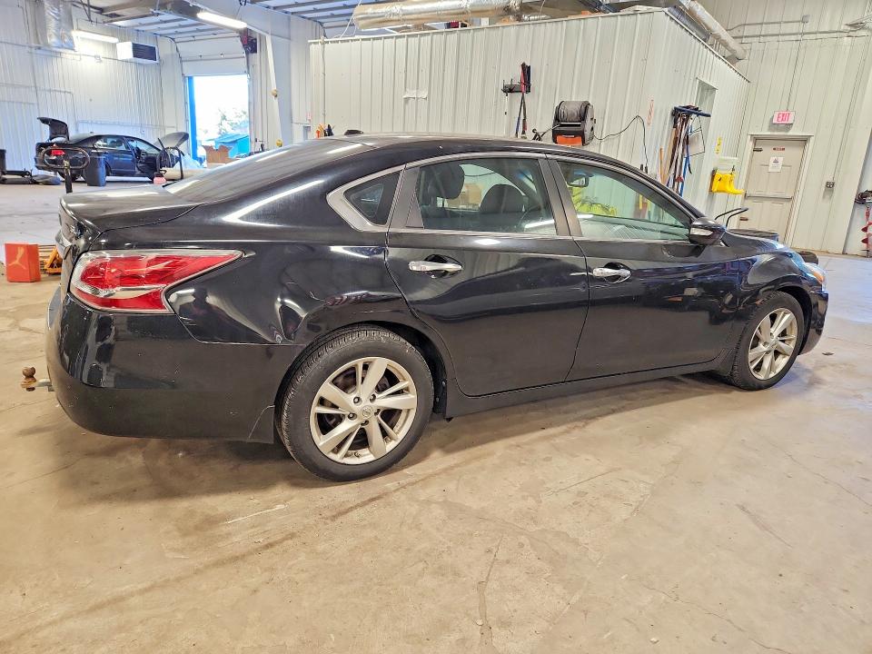 2015 Nissan Altima მანქანა იყიდება აუქციონზე, vin: 1N4AL3AP1FN863058, აუქციონის ნომერი: 71469746