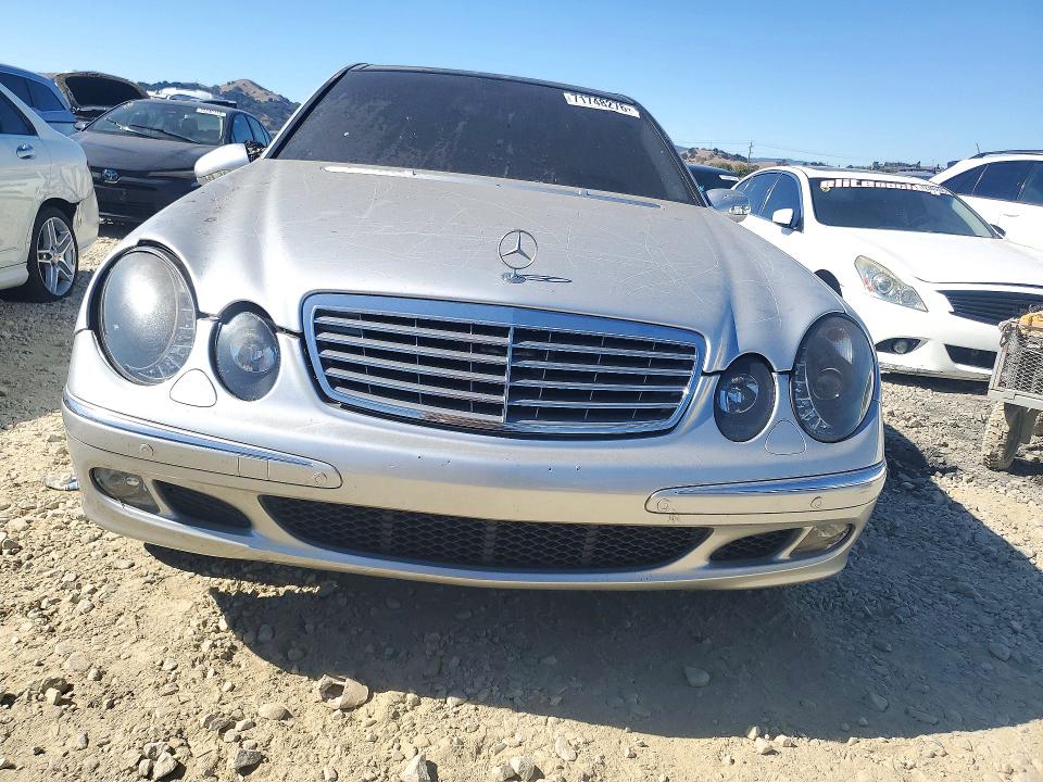 2003 Mercedes-benz E მანქანა იყიდება აუქციონზე, vin: WDBUF65J03A046736, აუქციონის ნომერი: 71748276