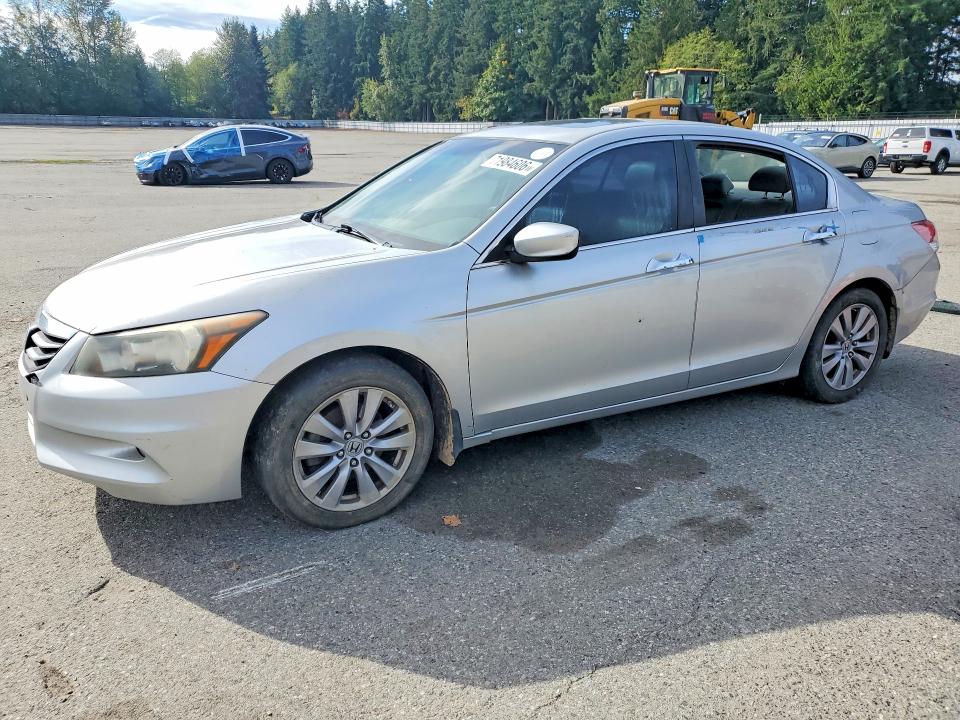 Продажа на аукционе авто 2012 Honda Accord, vin: 1HGCP3F81CA013685, номер лота: 71984606