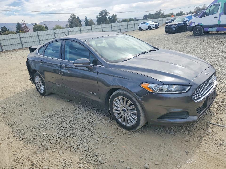 2015 Ford Fusion მანქანა იყიდება აუქციონზე, vin: 3FA6P0LU8FR208792, აუქციონის ნომერი: 70303316