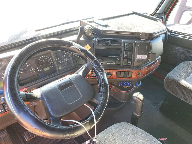 Продажа на аукционе авто 1999 Volvo Vn, vin: 4VG7DEGH7XN776061, номер лота: 73042376