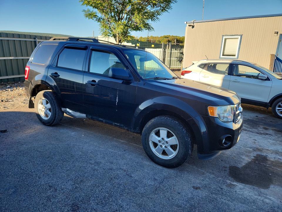 2012 Ford Escape მანქანა იყიდება აუქციონზე, vin: 1FMCU9D75CKA03090, აუქციონის ნომერი: 71983056