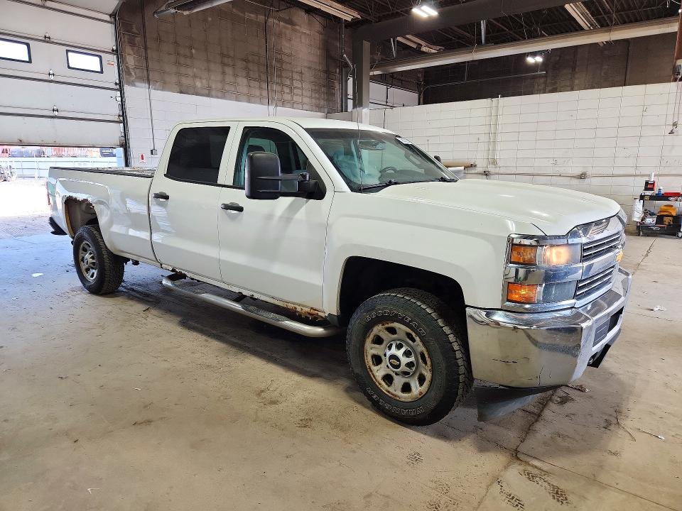 72833126 :رقم المزاد ، 1GC4KYCG2FF154590 vin ، 2015 Chevrolet Silverado مزاد بيع