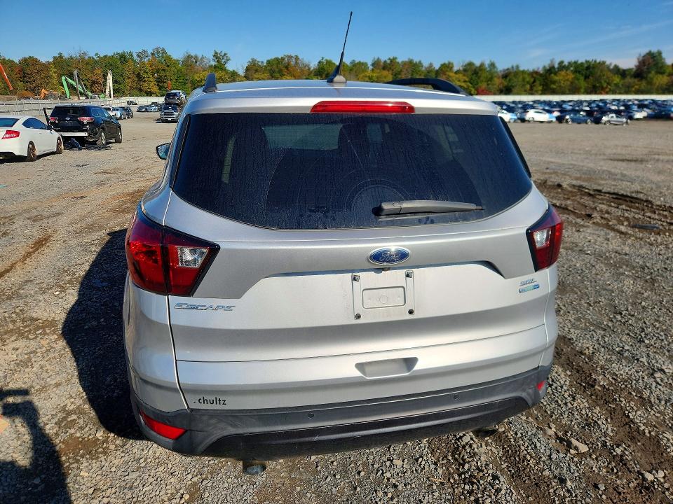 Продаж на аукціоні авто 2019 Ford Escape, vin: 1FMCU9HD5KUC43663, номер лоту: 72768016