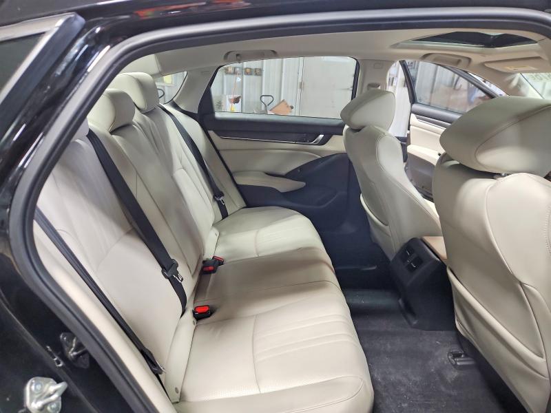 71088876 :رقم المزاد ، 1HGCV1F52JA064707 vin ، 2018 Honda Accord مزاد بيع