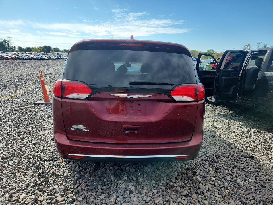 72616996 :رقم المزاد ، 2C4RC1BG7HR782152 vin ، 2017 Chrysler Pacifica مزاد بيع