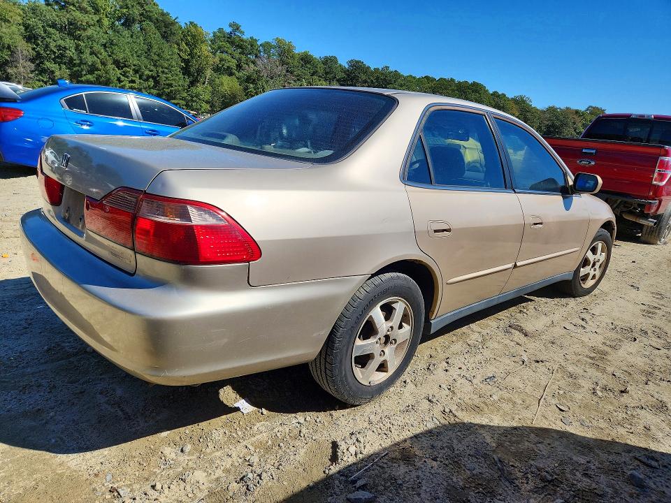 Aukcja sprzedaży 2000 Honda Accord, vin: 1HGCG6693YA075154, numer aukcji: 71571336